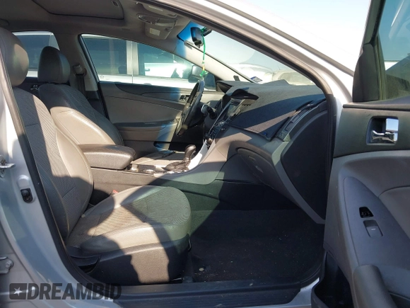 2012 Hyundai Sonata SE with VIN 5NPEC4ABXCH419372, listed as a IAAI auction lot 41877523 with 200,148 mi miles and . Bid and sale history available at carsss.com. Image 5.