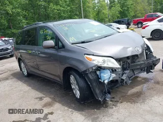 2015 Toyota Sienna Limited z VIN 5TDDK3DC6FS111675, wystawiony jako IAAI lot #42240747 z przebiegiem 124 967 mil mil oraz . Historia ofert i sprzedaży dostępna na DreamBid. Obrazek 1.