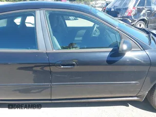 2005 Ford Taurus SE with VIN 1FAFP53255A228082, listed as a IAAI auction lot 42183671 with 95,382 mi miles and . Bid and sale history available at DreamBid. Image 6.