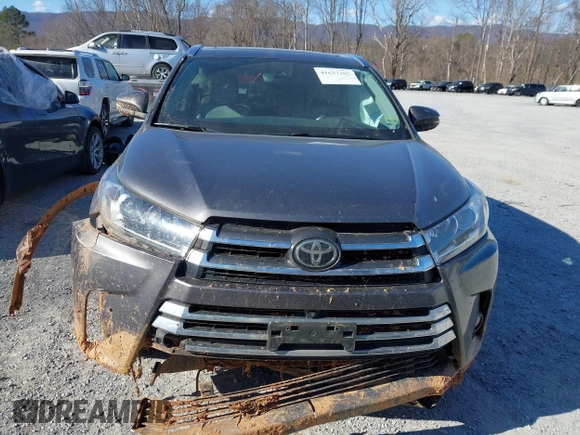 2017 Toyota Highlander Limited with VIN 5TDDZRFH7HS424700, listed as a IAAI auction lot 41637207 with 169,556 mi miles and . Bid and sale history available at DreamBid. Image 13.