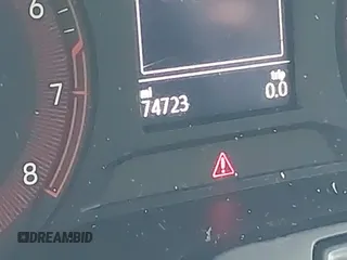 2021 Volkswagen Jetta S z VIN 3VWC57BU9MM103778, wystawiony jako IAAI lot #42493041 z przebiegiem 74 723 mil mil oraz . Historia ofert i sprzedaży dostępna na DreamBid. Obrazek 15.