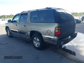 2001 GMC Yukon XL SLE with VIN 1GKFK16T11J219092, listed as a IAAI auction lot 41688439 with 194,128 mi miles. Bid and sale history available at carsss.com. Image 3.