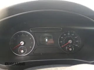 2016 Kia Sorento EX z VIN 5XYPH4A1XGG018807, wystawiony jako Copart lot #62145345 z przebiegiem Nie podano mil oraz Czysty tytuł • Clean title. Historia ofert i sprzedaży dostępna na DreamBid. Obrazek 9.