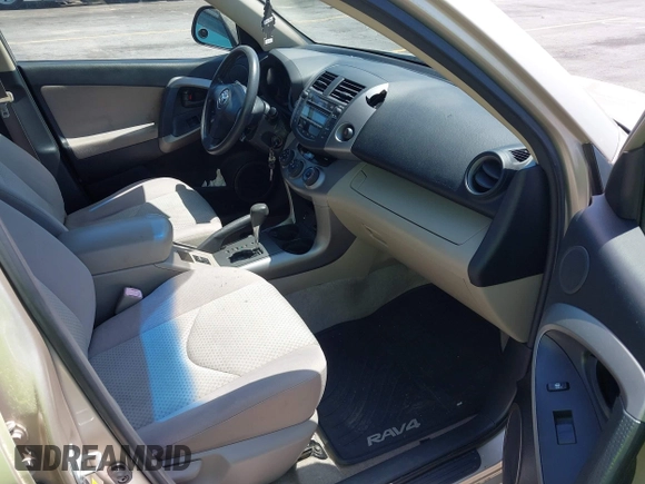 2006 Toyota RAV4 with VIN JTMBK33V765003467, listed as a IAAI auction lot 42017690 with 181,277 mi miles. Bid and sale history available at carsss.com. Image 5.