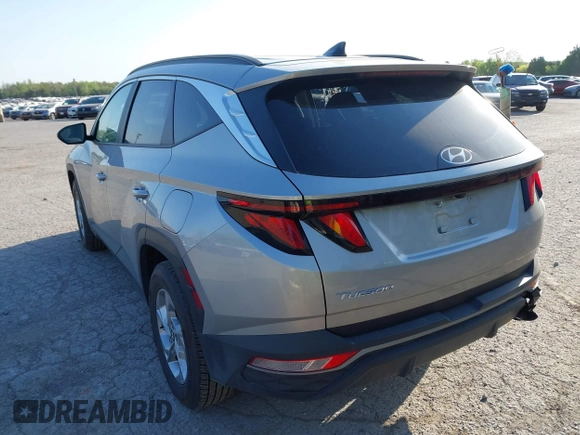 2024 Hyundai Tucson SEL with VIN 5NMJBCDE6RH305280, listed as a IAAI auction lot 42017484 with 43,149 mi miles. Bid and sale history available at carsss.com. Image 3.