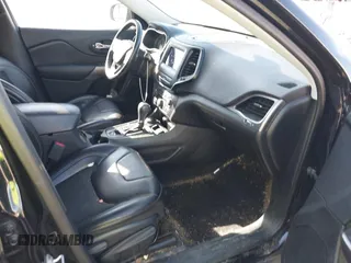 2019 Jeep Cherokee Latitude Plus with VIN 1C4PJMLBXKD229927, listed as a IAAI auction lot 42238552 with 90,984 mi miles and . Bid and sale history available at DreamBid. Image 5.