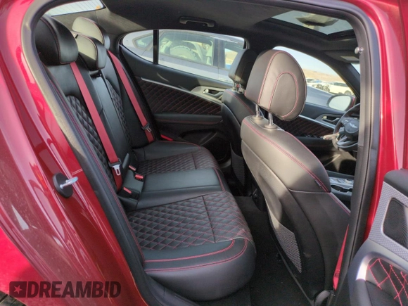 2022 Genesis G70 3.3T z VIN KMTG54TE3NU088591, wystawiony jako Copart lot #85343234 z przebiegiem 43 764 mil mil oraz Szkoda całkowita • Salvage title. Historia ofert i sprzedaży dostępna na DreamBid. Obrazek 10.