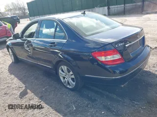 2009 Mercedes-Benz C-Class 3.0L Sport with VIN WDDGF81X49F236271, listed as a IAAI auction lot 42039496 with 69,413 mi miles. Bid and sale history available at carsss.com. Image 3.