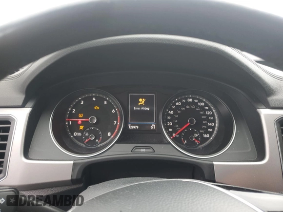 2019 Volkswagen Atlas SE with VIN 1V2WR2CA2KC583977, listed as a Copart auction lot 56501575 with 129,979 mi miles and Salvage title. Bid and sale history available at DreamBid. Image 9.