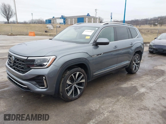 2024 Volkswagen Atlas SEL Premium R-Line z VIN 1V2FR2CA0RC523772, wystawiony jako IAAI lot #41544482 z przebiegiem 7 703 mil mil oraz . Historia ofert i sprzedaży dostępna na DreamBid. Obrazek 2.
