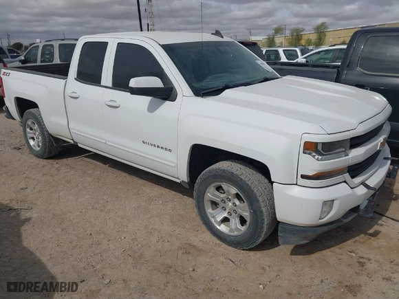 2018 Chevrolet Silverado 1500 LT with VIN 1GCVKREC0JZ315238, listed as a IAAI auction lot 41856052 with 163,131 mi miles. Bid and sale history available at carsss.com. Image 1.