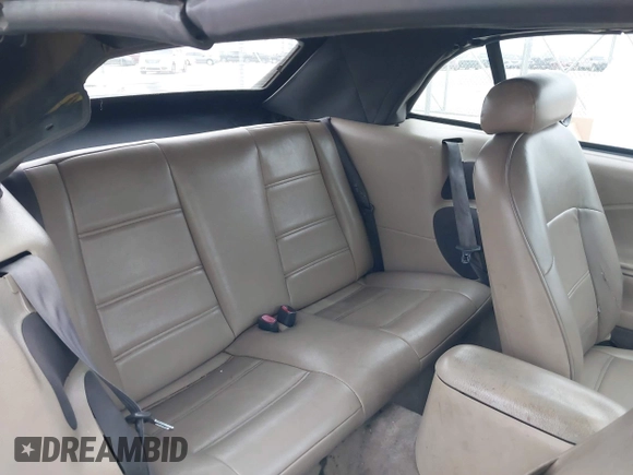 2001 Ford Mustang Deluxe с VIN 1FAFP44471F226003, выставлен на аукционе IAAI как лот 42079409 с пробегом 145 021 миль миль и . История ставок и продаж доступна на DreamBid. Изображение 8.