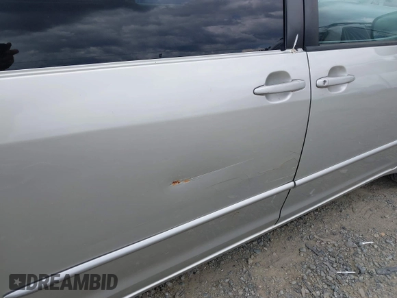 2005 Toyota Sienna CE with VIN 5TDZA23C55S373531, listed as a IAAI auction lot 42149346 with 175,689 mi miles and . Bid and sale history available at DreamBid. Image 6.