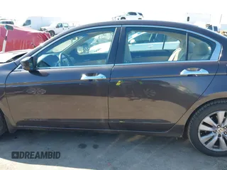 2011 Honda Accord EX z VIN 1HGCP3F78BA015858, wystawiony jako IAAI lot #41549844 z przebiegiem 121 457 mil mil oraz . Historia ofert i sprzedaży dostępna na DreamBid. Obrazek 14.