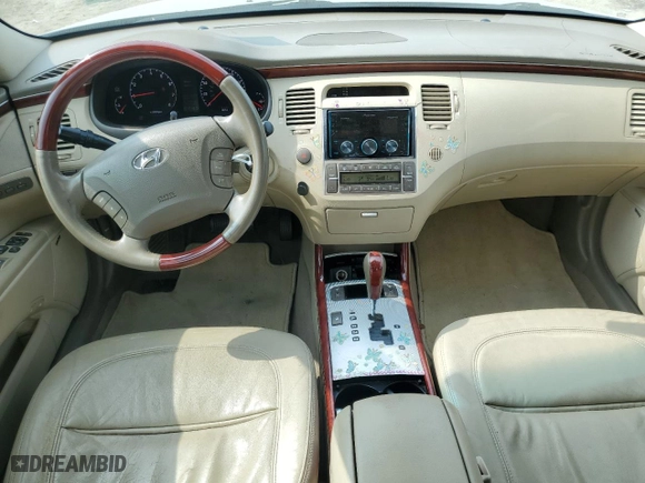 2008 Hyundai Azera Limited with VIN KMHFC46F68A321594, listed as a Copart auction lot 66978794 with 211,321 mi miles and Salvage Title. Bid and sale history available at carsss.com. Image 8.