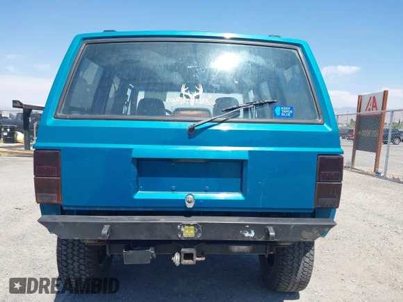 1995 Jeep Cherokee Country с VIN 1J4FJ78S1SL516739, выставлен на аукционе IAAI как лот 42591713 с пробегом 248 199 миль миль и . История ставок и продаж доступна на DreamBid. Изображение 6.