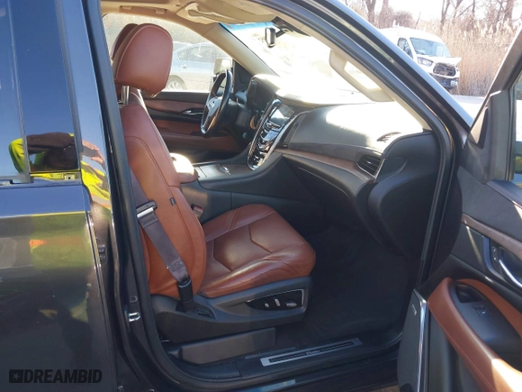 2016 Cadillac Escalade Premium Collection with VIN 1GYS4CKJ7GR374769, listed as a IAAI auction lot 41535852 with 138,260 mi miles. Bid and sale history available at carsss.com. Image 5.