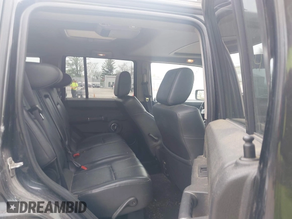 2008 Jeep Commander Limited with VIN 1J8HG58238C198514, listed as a IAAI auction lot 42131474 with 190,995 mi miles. Bid and sale history available at carsss.com. Image 8.