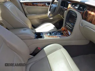 2005 Jaguar XJ 8 LWB with VIN SAJWA79C25SG48887, listed as a IAAI auction lot 42058896 with 177,315 mi miles and . Bid and sale history available at DreamBid. Image 5.