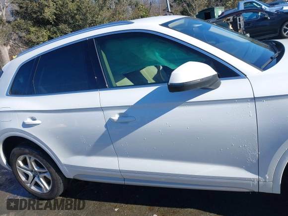 2019 Audi Q5 Premium with VIN WA1ANAFY6K2110626, listed as a IAAI auction lot 41270717 with 112,084 mi miles. Bid and sale history available at carsss.com. Image 13.
