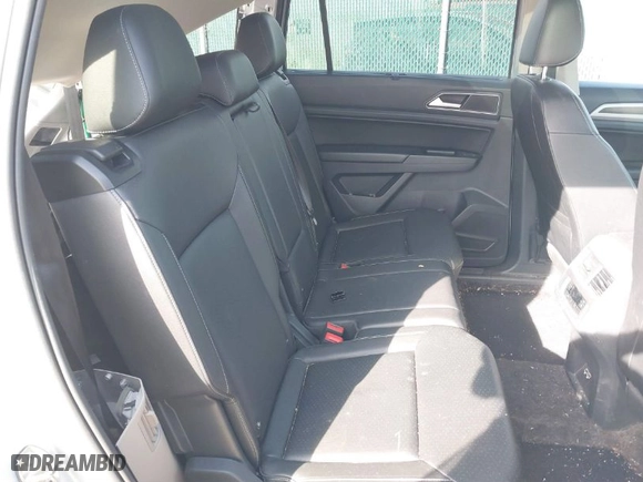 2018 Volkswagen Atlas 3.6L V6 SEL with VIN 1V2MR2CA0JC579951, listed as a IAAI auction lot 41780339 with 149,968 mi miles. Bid and sale history available at carsss.com. Image 8.