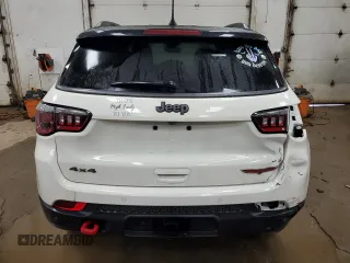 2018 Jeep Compass Trailhawk with VIN 3C4NJDDBXJT255622, listed as a Copart auction lot 85917244 with 73,388 mi miles and Clean Title. Bid and sale history available at carsss.com. Image 6.