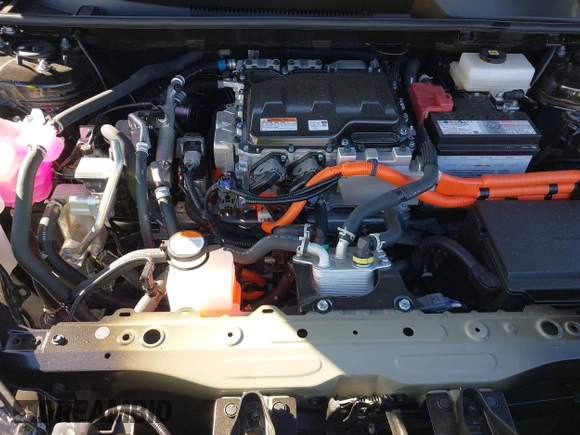 2024 Toyota bZ4X XLE z VIN JTMAAAAA3RA043494, wystawiony jako IAAI lot #41509723 z przebiegiem 5 279 mil mil oraz . Historia ofert i sprzedaży dostępna na DreamBid. Obrazek 10.