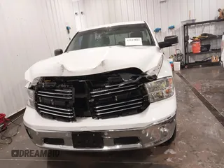 2017 Ram 1500 Big Horn z VIN 1C6RR7LG9HS674458, wystawiony jako IAAI lot #42115885 z przebiegiem 158 829 mil mil oraz . Historia ofert i sprzedaży dostępna na DreamBid. Obrazek 13.