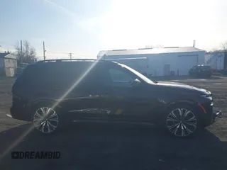 2023 BMW X7 M60i z VIN 5UX33EM03P9R02884, wystawiony jako IAAI lot #41879035 z przebiegiem 45 466 mil mil oraz . Historia ofert i sprzedaży dostępna na DreamBid. Obrazek 13.