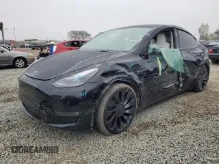 2024 Tesla Model Y Performance with VIN 7SAYGDEF1RF028278, listed as a Copart auction lot 48900935 with 41,606 mi miles and Salvage Title. Bid and sale history available at DreamBid. Image 1.