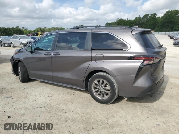 2023 Toyota Sienna LE z VIN 5TDKRKEC9PS178719, wystawiony jako Copart lot #54421745 z przebiegiem 33 530 mil mil oraz Szkoda całkowita • Salvage title. Historia ofert i sprzedaży dostępna na DreamBid. Obrazek 2.