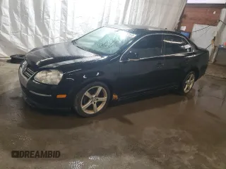 2010 Volkswagen Jetta SE с VIN 3VWRZ7AJ7AM044263, выставлен на аукционе Copart как лот 56987515 с пробегом 201 653 миль миль и Списание • Salvage title. История ставок и продаж доступна на DreamBid. Изображение 1.