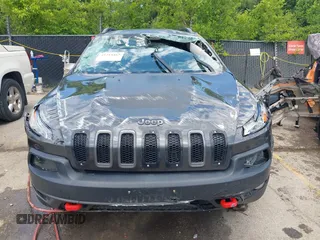 2017 Jeep Cherokee Trailhawk z VIN 1C4PJMBB8HW654321, wystawiony jako IAAI lot #42318465 z przebiegiem 137 923 mil mil oraz . Historia ofert i sprzedaży dostępna na DreamBid. Obrazek 6.