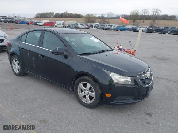 2011 Chevrolet Cruze LT w/2LT with VIN 1G1PG5S9XB7105604, listed as a IAAI auction lot 42019978 with 123,090 mi miles. Bid and sale history available at carsss.com. Image 1.