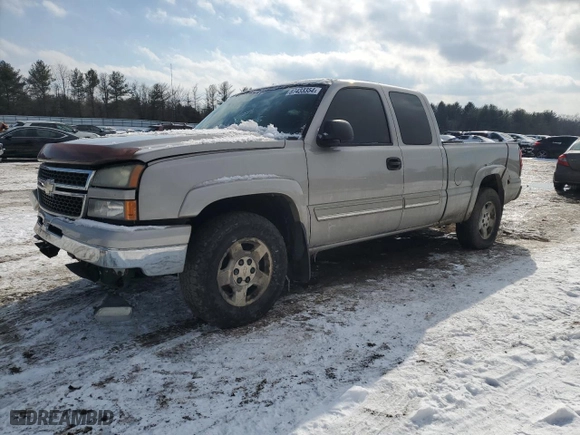 2006 Chevrolet Silverado 1500 LT1 with VIN 1GCEK19B56Z146182, listed as a Copart auction lot 87433354 with 145,843 mi miles and Salvage Title. Bid and sale history available at carsss.com. Image 1.