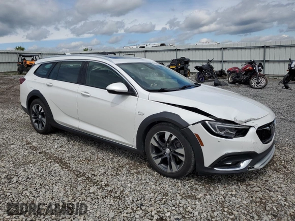 2018 Buick Regal Essence with VIN W04GV8SX1J1086174, listed as a Copart auction lot 53816155 with 82,471 mi miles and Salvage title. Bid and sale history available at DreamBid. Image 4.