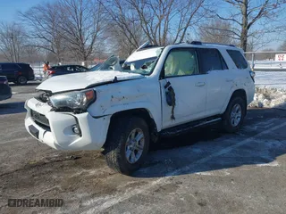 2022 Toyota 4Runner SR5 Premium with VIN JTENU5JR0N6058842, listed as a IAAI auction lot 41405515 with 27,480 mi miles. Bid and sale history available at carsss.com. Image 17.
