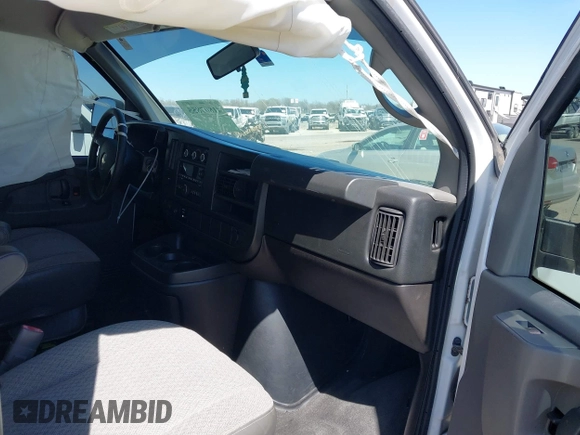 2014 Chevrolet Express Passenger LT с VIN 1GAZG1FG6E1181922, выставлен на аукционе IAAI как лот 41807855 с пробегом 42 907 миль миль и . История ставок и продаж доступна на DreamBid. Изображение 5.
