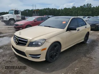 2013 Mercedes-Benz C 250 Sport с VIN WDDGF4HB1DR293392, выставлен на аукционе Copart как лот 61651215 с пробегом 191 792 миль миль и Чистый • Clean title. История ставок и продаж доступна на DreamBid. Изображение 1.