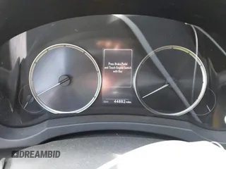 2021 Lexus IS 300 z VIN JTHAA1D26M5112909, wystawiony jako IAAI lot #42062204 z przebiegiem 44 882 mil mil oraz . Historia ofert i sprzedaży dostępna na DreamBid. Obrazek 7.
