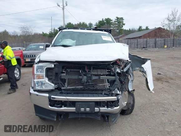 2022 Ford F-250 XL with VIN 1FTBF2B67NEE11698, listed as a IAAI auction lot 42053954 with 67,692 mi miles and . Bid and sale history available at DreamBid. Image 12.