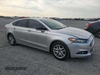 2013 Ford Fusion SE with VIN 3FA6P0HR3DR310633, listed as a Copart auction lot 52946725 with 105,056 mi miles and Salvage title. Bid and sale history available at DreamBid. Image 4.