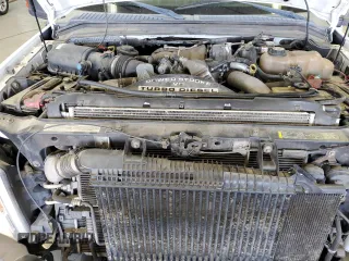 2008 Ford F-250 XL z VIN 1FTSX21R78EB83683, wystawiony jako Copart lot #59397325 z przebiegiem 230 601 mil mil oraz Szkoda całkowita • Salvage title. Historia ofert i sprzedaży dostępna na DreamBid. Obrazek 11.