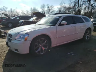 2005 Dodge Magnum RT with VIN 2D8GV58235H682430, listed as a Copart auction lot 44499215 with 177,090 mi miles and Salvage Title. Bid and sale history available at carsss.com. Image 1.