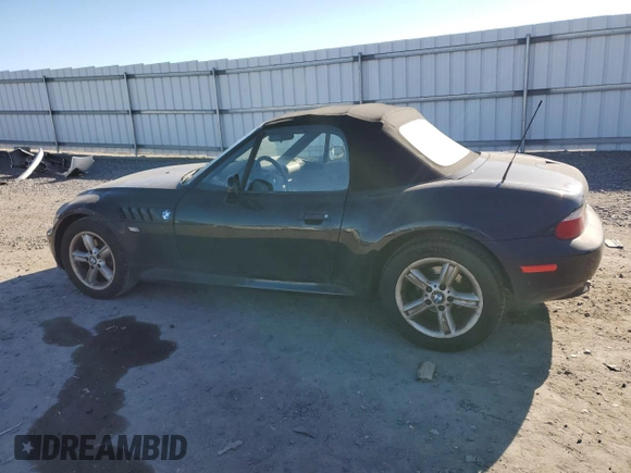 2002 BMW Z3 2.5i with VIN 4USCN33452LM05698, listed as a Copart auction lot 75881734 with 192,998 mi miles and Salvage Title. Bid and sale history available at carsss.com. Image 2.