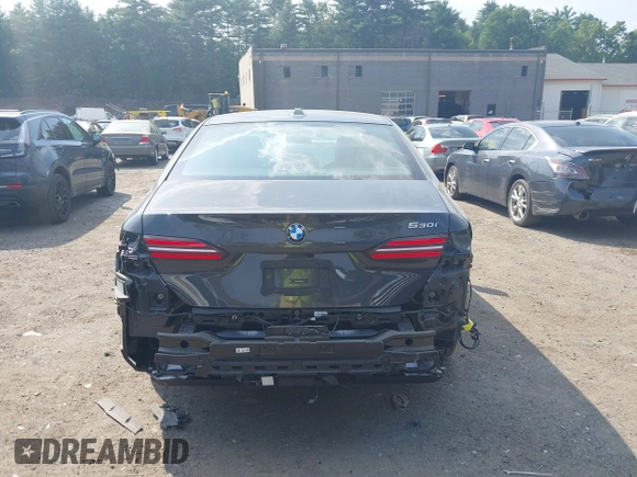 2024 BMW 5 Series 530i с VIN WBA43FJ03RCS39433, выставлен на аукционе IAAI как лот 42396985 с пробегом 2 327 миль миль и . История ставок и продаж доступна на DreamBid. Изображение 16.