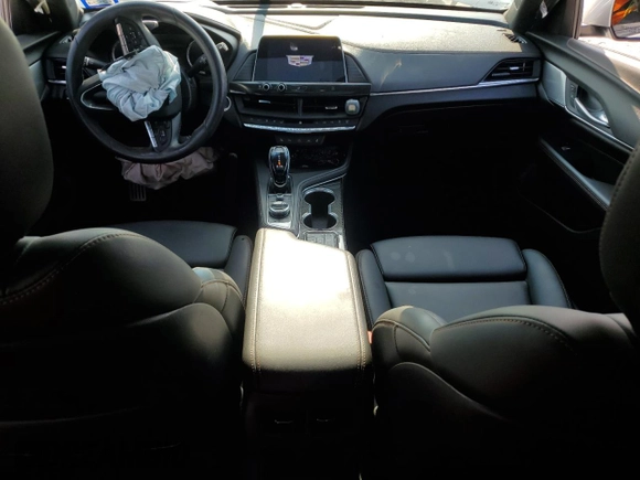 2021 Cadillac CT4 V-Series z VIN 1G6DD5RL8M0144730, wystawiony jako Copart lot #68945794 z przebiegiem 54 605 mil mil oraz Szkody całkowita. Historia ofert i sprzedaży dostępna na DreamBid. Obrazek 8.