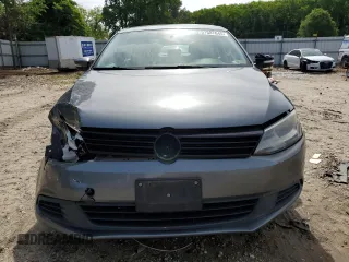 2014 Volkswagen Jetta SE with VIN 3VWD17AJ0EM246952, listed as a Copart auction lot 57507645 with 127,764 mi miles and Clean title. Bid and sale history available at DreamBid. Image 5.