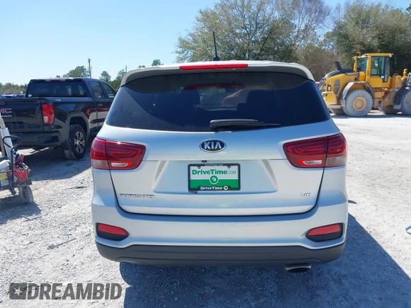 2019 Kia Sorento LX V6 with VIN 5XYPGDA59KG482718, listed as a IAAI auction lot 41732720 with 94,610 mi miles. Bid and sale history available at carsss.com. Image 17.