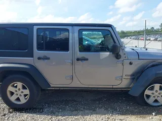2018 Jeep Wrangler Unlimited Sport S z VIN 1C4HJWDG2JL929231, wystawiony jako IAAI lot #42282904 z przebiegiem 150 362 mil mil oraz . Historia ofert i sprzedaży dostępna na DreamBid. Obrazek 13.